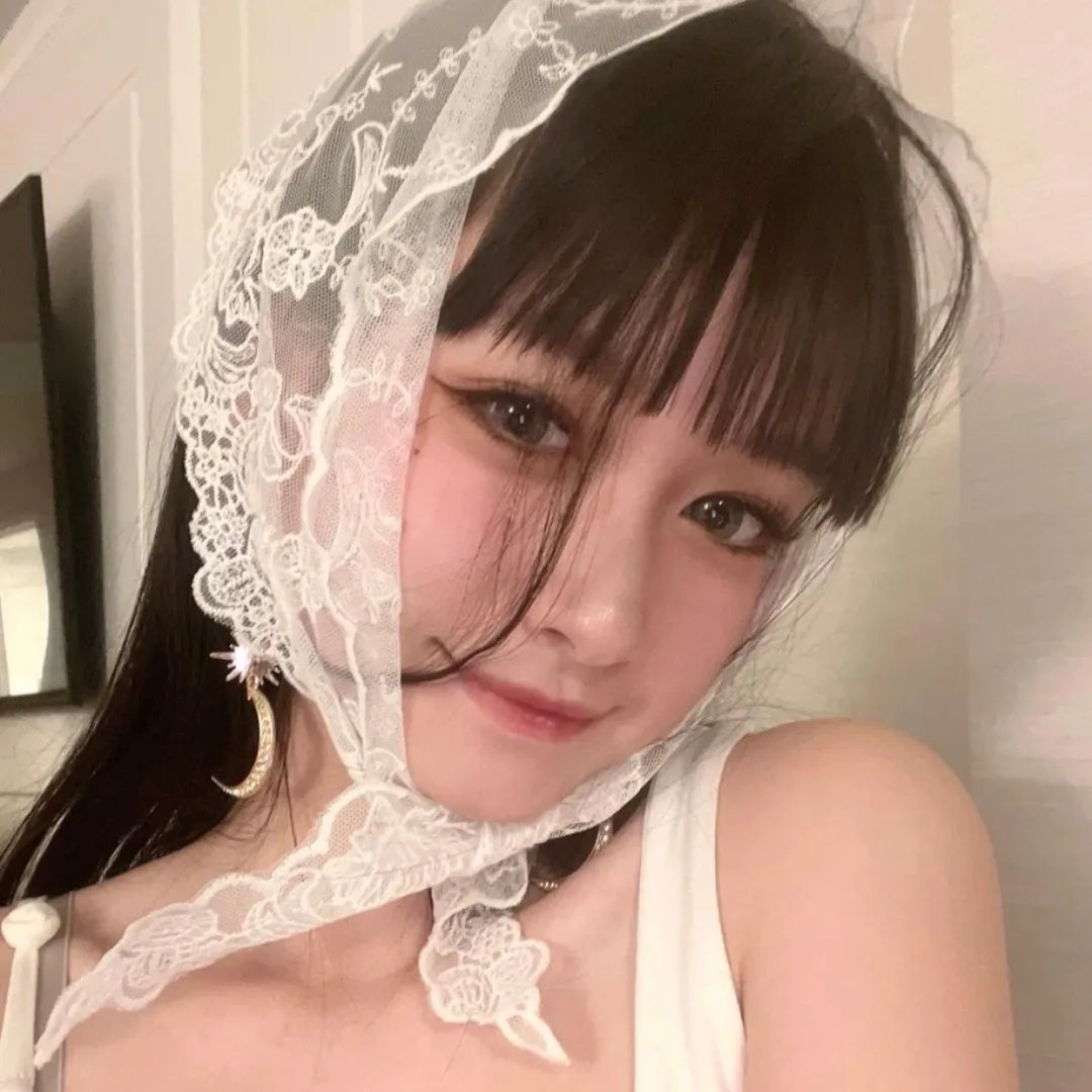 雨中的秋城